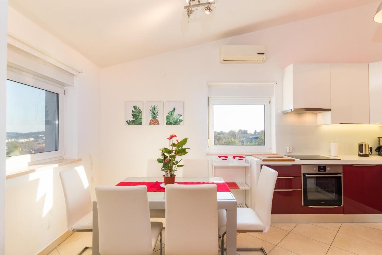 Sea View Apartment Liznjan Exterior photo